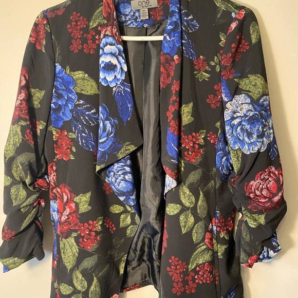 Blazer - Picture 1 of 2